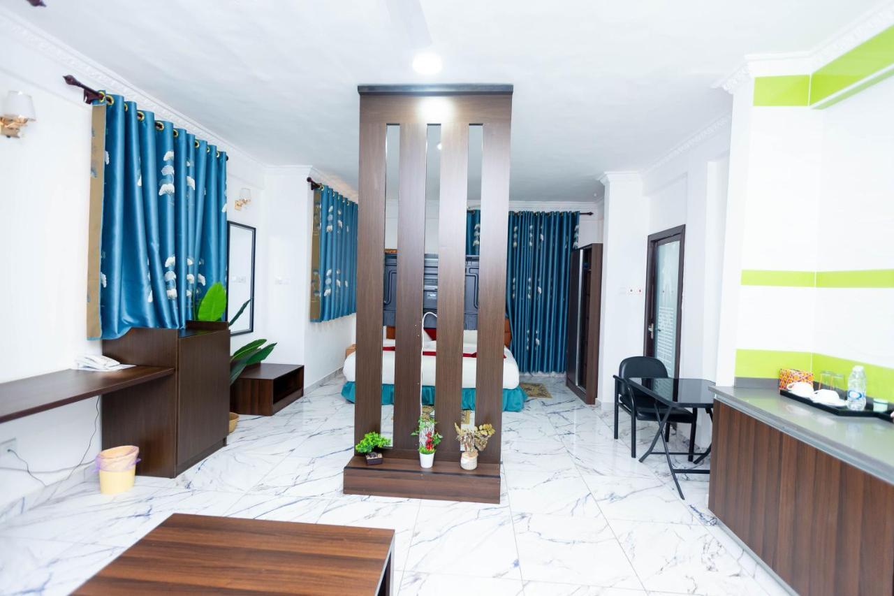 Sky Plus Hotel & Resort Ho Экстерьер фото